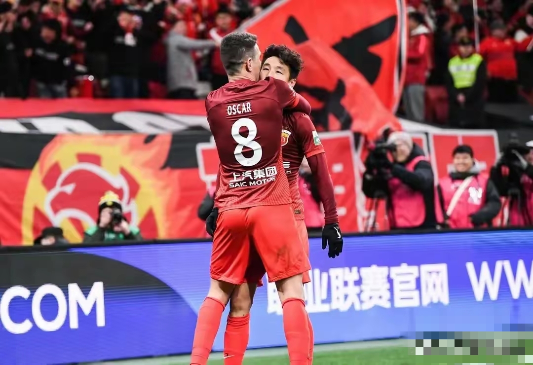 中国开云体育-赛前荷甲传出新动向，上海申花豪取连胜，管理层表态——气氛紧张，轮换策略成焦点的简单介绍