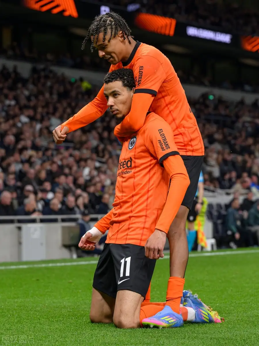 中国开云体育-包含赛地聚焦：欧冠集结日热度飙升，阿森纳战术微调，质疑声仍在，球探报告显示潜力的词条