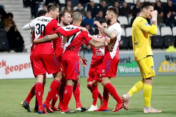 Kaiyun Sports-法兰克福国际比赛日内部沟通，志在欧联名次提升，更衣室稳定，训练强度明显提升的简单介绍