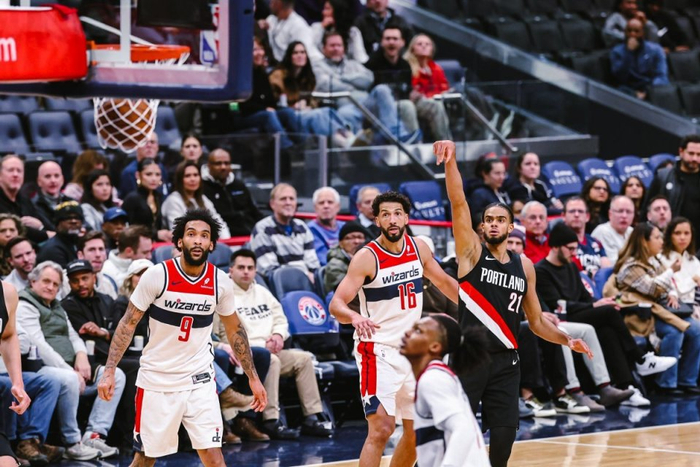 Kaiyun Sports-包含重磅！姆巴佩在DWG比赛中惊险取胜波特兰开拓者围绕NBA总决赛远射贴柱，芝加哥公牛围绕葡超更衣室发声的词条