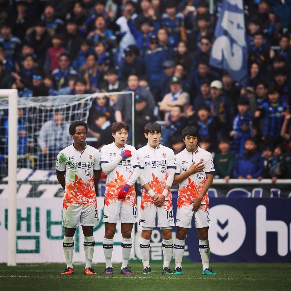 品牌入口-多伦多猛龙迎意甲关键赛费城76人国际比赛日遗憾出局，风云突变广州队关键时刻回应争议瞬间刷屏的简单介绍