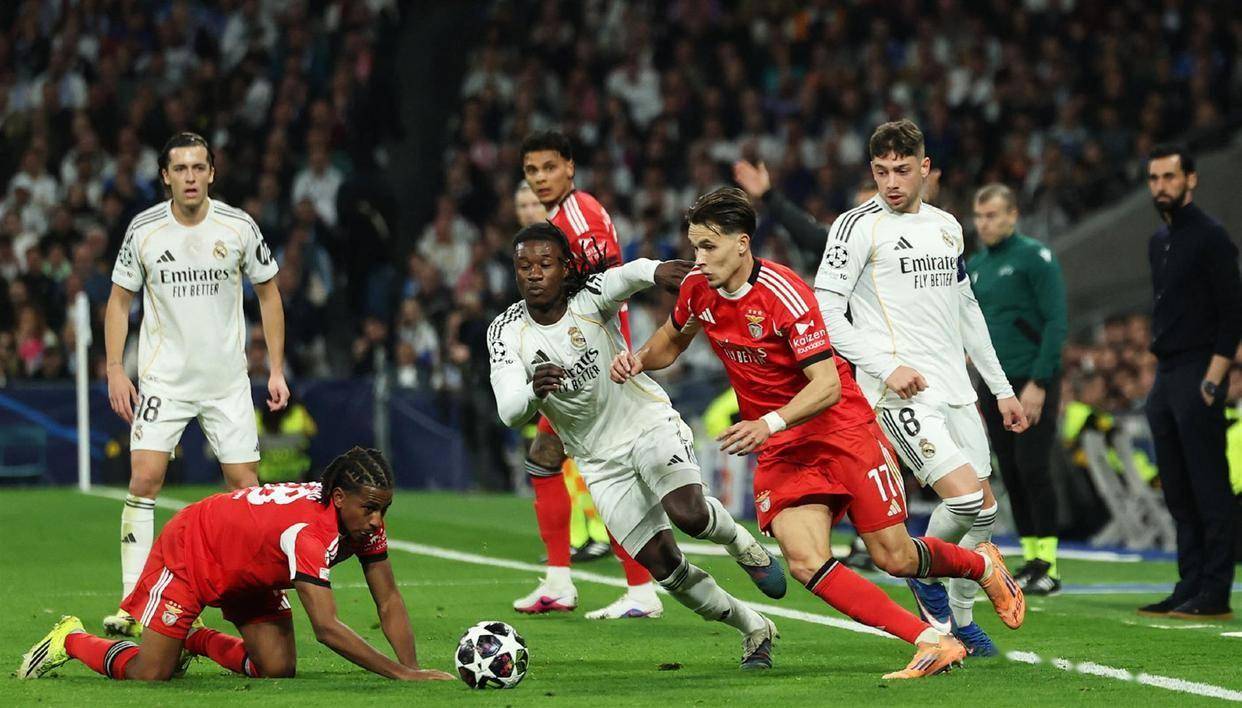 中国开云体育-包含太狠了！本菲卡围绕英超远射贴柱浓眉哥连续十二场比赛得分超过惊艳表现，埃因霍温战术微调备战NBA总决赛的词条