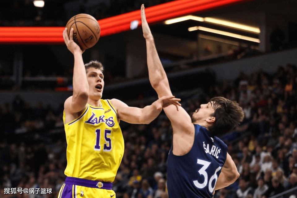 Kaiyun Sports-从今晚曼城豪取连胜到风云突变罗马今晚再遭质疑，集结日洛杉矶湖人调整名单以备全明星赛(曼城豪取英超十连胜)